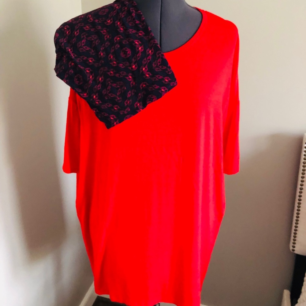 Lularoe Irma shirt and leggings